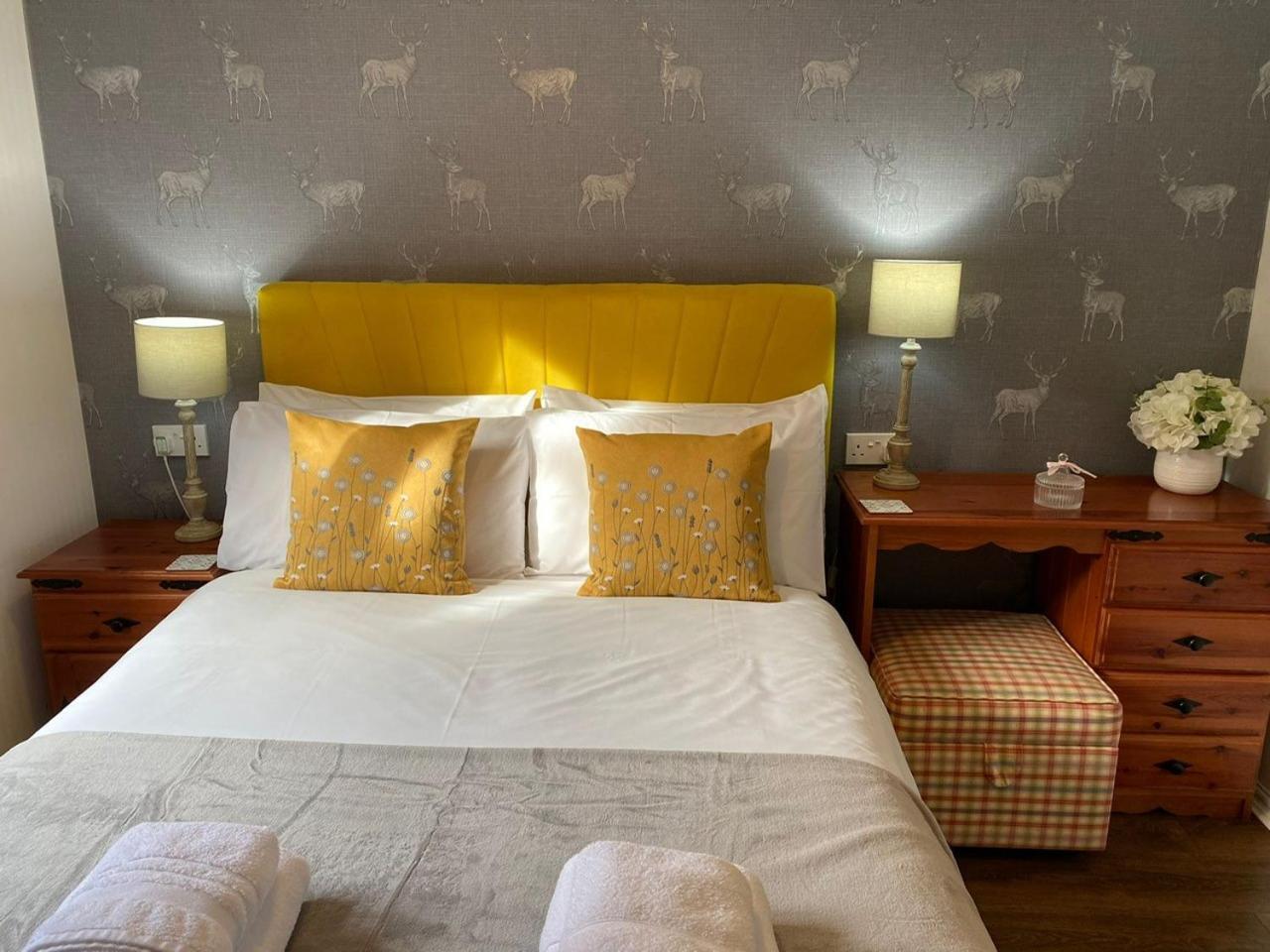 Walled Garden Lodges Loch Lomond Balloch Esterno foto