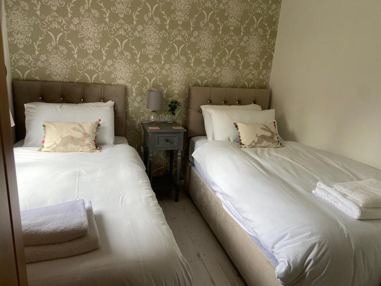 Walled Garden Lodges Loch Lomond Balloch Esterno foto
